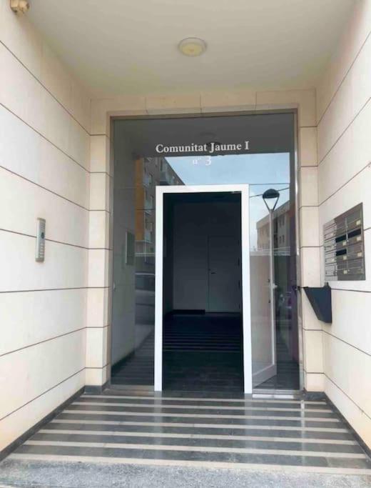 Piso Con Terraza A 5 Min Del Mar Apartment Alcanar Exterior photo